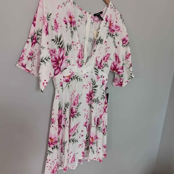 2/$20 BNWT Forever 21 Floral Print Mini Dress with Pink and Green Accents Medium - Picture 2 of 10
